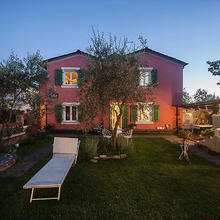 ベッド・アンド・ブレックファスト Aurora 3*